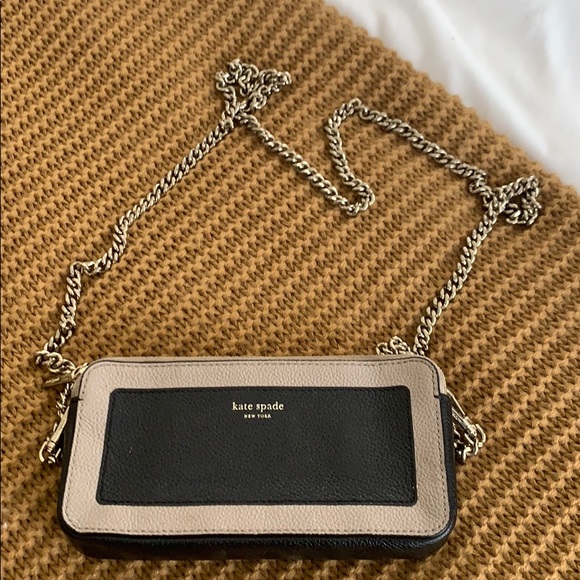 kate spade Handbags - Kate spade crossbody